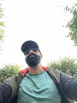 Snapshot of Moan_King chatting on 09-08-25, 04:39 Moan King online show from 09-08-25, 04:39