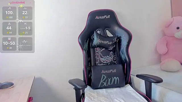 kate lua online show from 10-04-25, 01:09