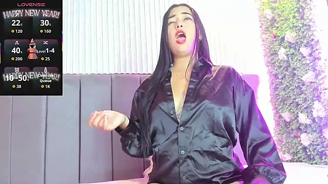 Skarlett hot  online show from 10-23-25, 09:35