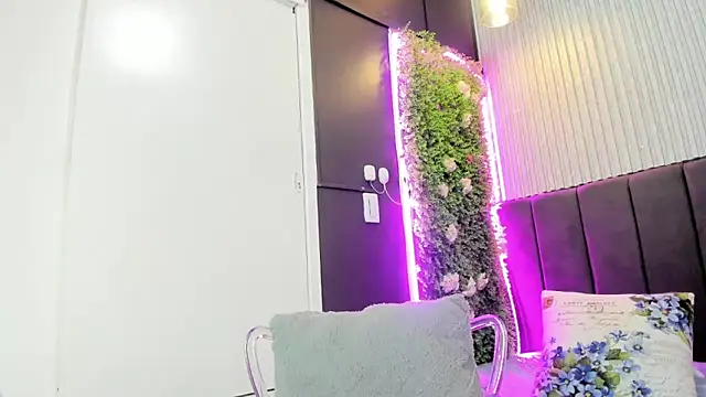 Skarlett hot  online show from 02-05-26, 09:41