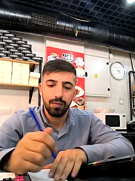 Snapshot of ahmet4090 chatting on 09-26-25, 01:15 ahmet4090 online show from 09-26-25, 01:15