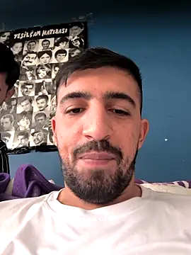 Snapshot of ahmet4090 chatting on 10-19-25, 01:01 ahmet4090 online show from 10-19-25, 01:01