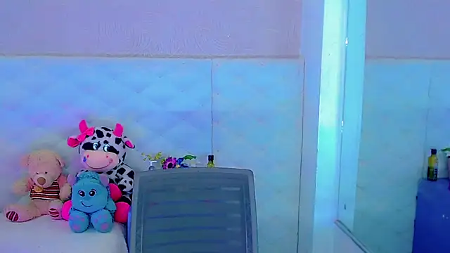 Snapshot of hanna_sweett34 chatting on 10-15-25, 06:46 hanna sweett34 online show from 10-15-25, 06:46