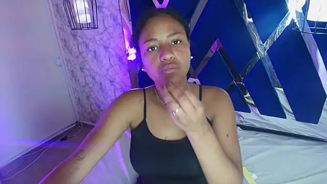 Trixi love online show from 09-13-25, 11:54