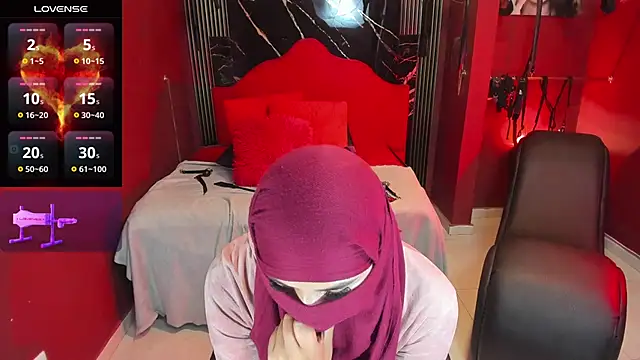 Nayla-Mouna online show from 03-03-26, 08:09