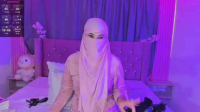 Nayla-Mouna online show from 05-04-26, 07:32