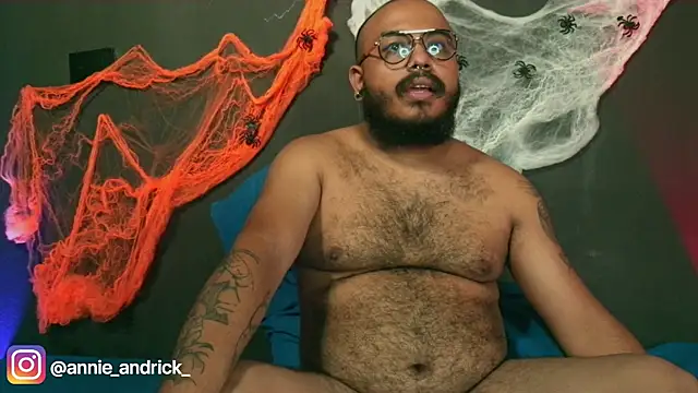  leda swan  online show from 10-25-25, 02:46