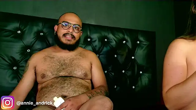  leda swan  online show from 12-20-25, 03:13