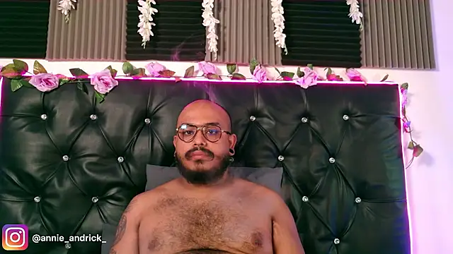  leda swan  online show from 03-08-26, 01:15