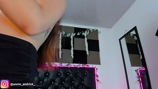  leda swan  online show from 05-01-26, 11:15