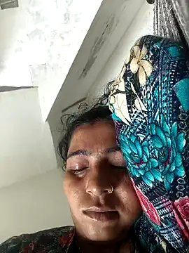 Poojahot55 online show from 09-17-25, 05:31