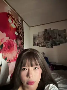 Snapshot of SarahBeii chatting on 09-11-25, 04:45 SarahBeii online show from 09-11-25, 04:45