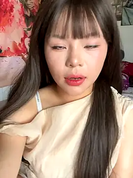 Snapshot of SarahBeii chatting on 09-22-25, 04:14 SarahBeii online show from 09-22-25, 04:14