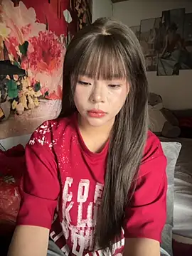 Snapshot of SarahBeii chatting on 09-27-25, 04:06 SarahBeii online show from 09-27-25, 04:06