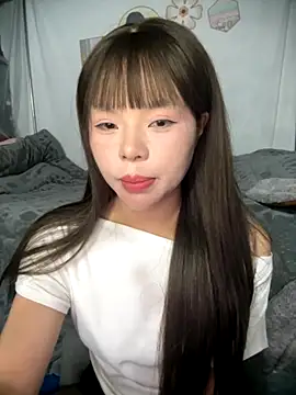 Snapshot of SarahBeii chatting on 10-26-25, 03:40 SarahBeii online show from 10-26-25, 03:40