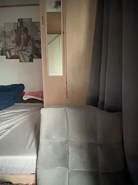 Snapshot of SarahBeii chatting on 11-04-25, 03:27 SarahBeii online show from 11-04-25, 03:27