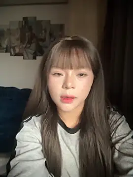 Snapshot of SarahBeii chatting on 11-08-25, 04:12 SarahBeii online show from 11-08-25, 04:12