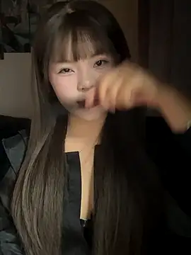 Snapshot of SarahBeii chatting on 11-17-25, 03:12 SarahBeii online show from 11-17-25, 03:12