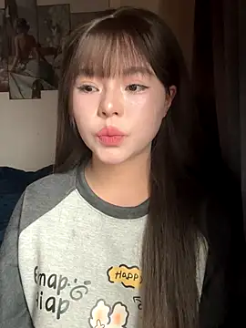 Snapshot of SarahBeii chatting on 12-14-25, 03:45 SarahBeii online show from 12-14-25, 03:45