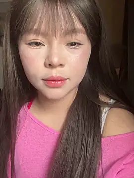 Snapshot of SarahBeii chatting on 12-23-25, 03:48 SarahBeii online show from 12-23-25, 03:48