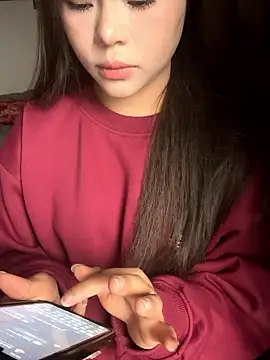 Snapshot of SarahBeii chatting on 01-07-26, 04:15 SarahBeii online show from 01-07-26, 04:15