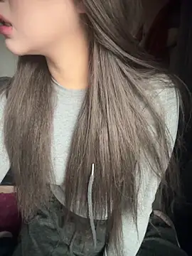 Snapshot of SarahBeii chatting on 01-08-26, 04:37 SarahBeii online show from 01-08-26, 04:37