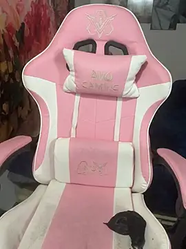 Snapshot of SarahBeii chatting on 02-19-26, 03:24 SarahBeii online show from 02-19-26, 03:24