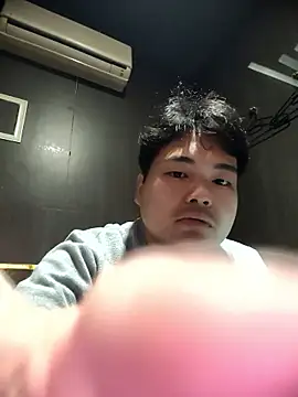 Snapshot of sho1101music chatting on 11-17-25, 05:35 sho1101music online show from 11-17-25, 05:35