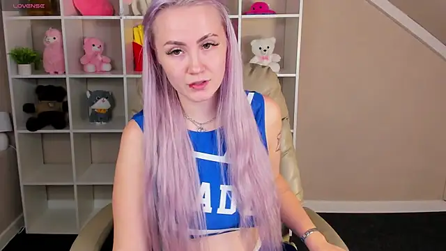 Snapshot of Joyce_Howard chatting on 10-15-25, 02:28 Joyce Howard online show from 10-15-25, 02:28