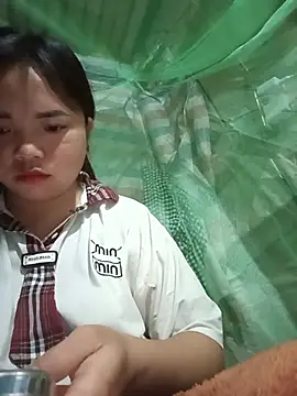 Snapshot of AnHa19 chatting on 07-12-26, 09:06 AnHa19 online show from 07-12-26, 09:06