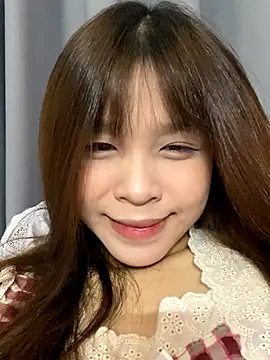 Snapshot of linh__cute chatting on 09-13-25, 12:27 linh cute online show from 09-13-25, 12:27