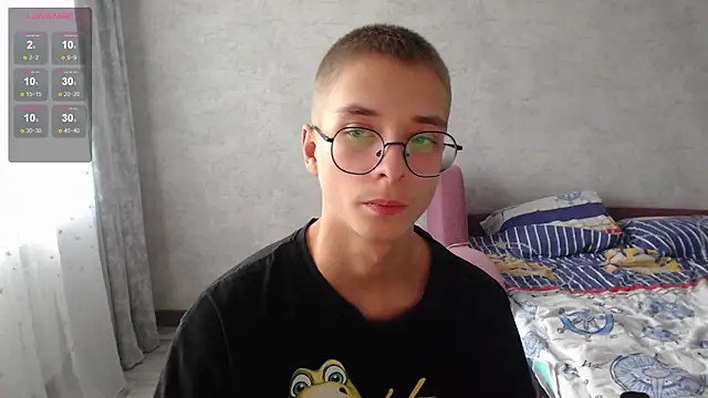 glasses cat online show from 11-16-25, 12:00