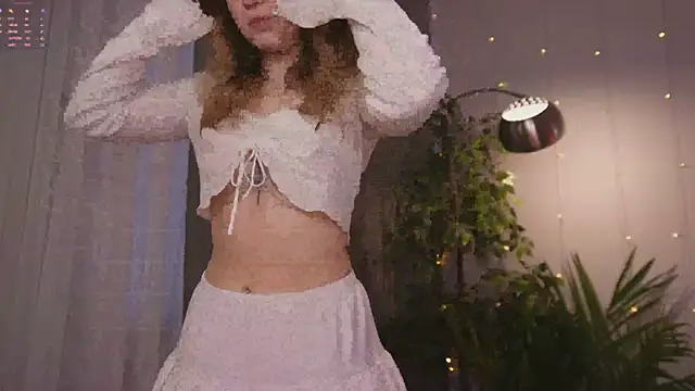 Lina Glow online show from 03-19-26, 06:50