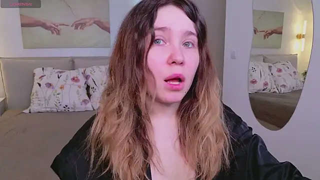 Lina Glow online show from 03-27-26, 06:52