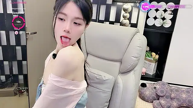 Yueyue-MM online show from 06-19-26, 02:05