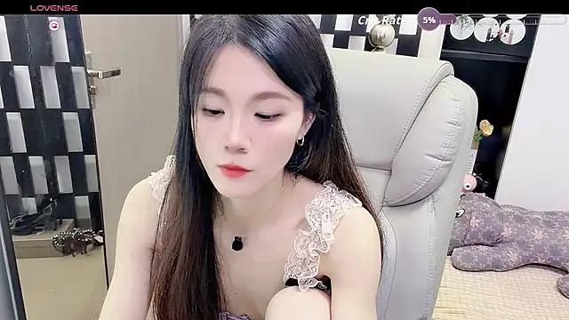 Snapshot of Yueyue-MM chatting on 07-11-26, 02:09 Yueyue-MM online show from 07-11-26, 02:09