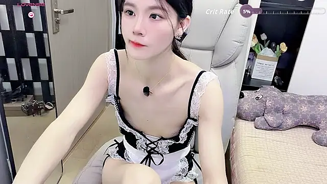 Snapshot of Yueyue-MM chatting on 07-23-26, 01:58 Yueyue-MM online show from 07-23-26, 01:58