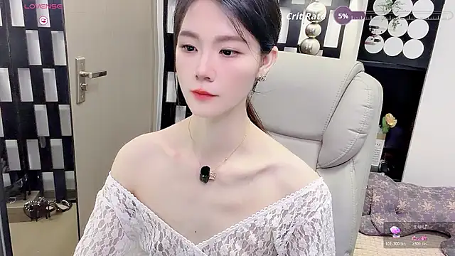 Snapshot of Yueyue-MM chatting on 07-28-26, 02:51 Yueyue-MM online show from 07-28-26, 02:51