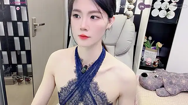 Snapshot of Yueyue-MM chatting on 08-09-26, 03:23 Yueyue-MM online show from 08-09-26, 03:23
