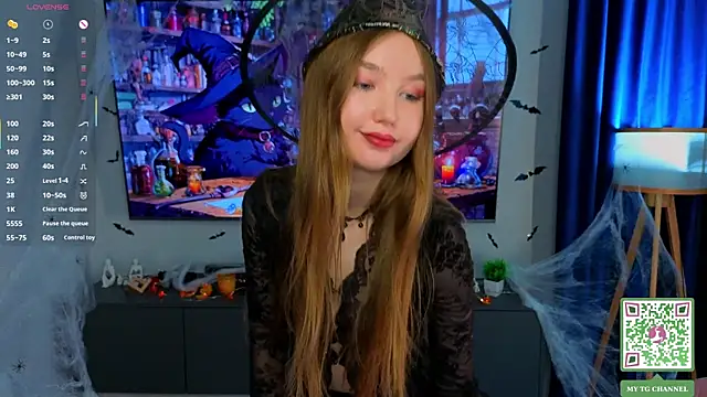 ElfredaTupy online show from 11-10-25, 07:13