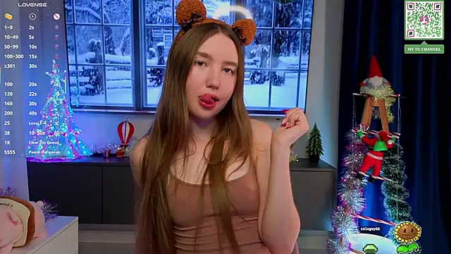 ElfredaTupy online show from 12-14-25, 07:40