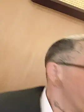 Snapshot of dinho_carioca chatting on 02-16-26, 12:40 dinho carioca online show from 02-16-26, 12:40