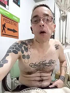 Snapshot of dinho_carioca chatting on 02-19-26, 03:35 dinho carioca online show from 02-19-26, 03:35