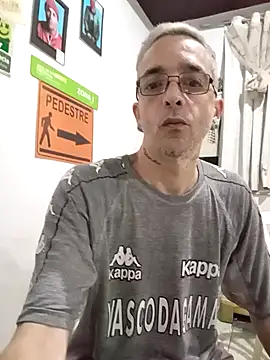 Snapshot of dinho_carioca chatting on 03-19-26, 12:20 dinho carioca online show from 03-19-26, 12:20