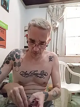 Snapshot of dinho_carioca chatting on 03-22-26, 02:20 dinho carioca online show from 03-22-26, 02:20