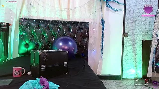  SARAI DUPONT online show from 01-28-25, 10:12