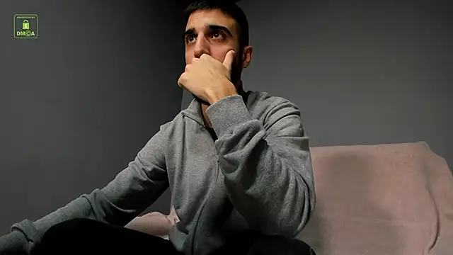 Snapshot of Zeyn_Edwards chatting on 10-21-25, 05:08 Zeyn Edwards online show from 10-21-25, 05:08