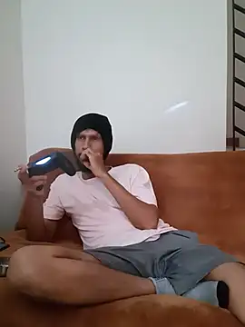 Snapshot of Alejandro92_cali chatting on 05-15-26, 05:42 Alejandro92 cali online show from 05-15-26, 05:42