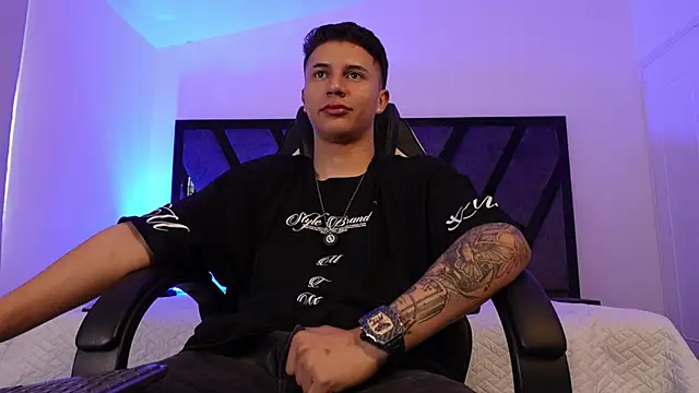 liaamsmiith  online show from 11-29-25, 12:41