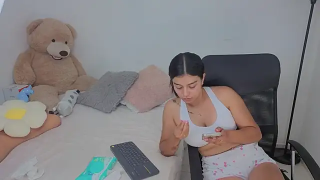 Snapshot of valerihouse chatting on 11-07-25, 01:16 valerihouse online show from 11-07-25, 01:16